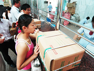 【图集】国人的“快递”记忆：中国今年第1200亿件快递派送成功