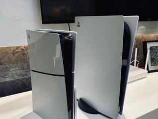 索尼新款PS5及无障碍控制器体验：耗时5年研发的新硬件值得入手吗？