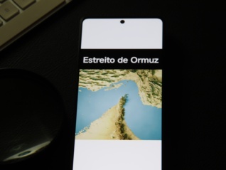 四大远洋航线运价走高，中东战事下船司“进退两难”