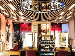 毛戈平出现重要变化