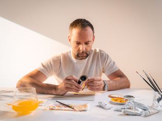 理查朗格白金款跳秒腕表精准优雅，gérald genta限量三问腕表独具创意｜当月腕表