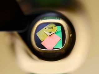 芝柏表纪念桂冠系列50周年，罗杰杜彼方寸表盘间缔造“梅林传说”｜当周腕表